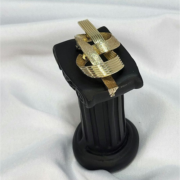 Textured Gold Tone Ribbon Bow Brooch Pin Signed Lisner Childhood Cancer Support - Picture 2 of 7